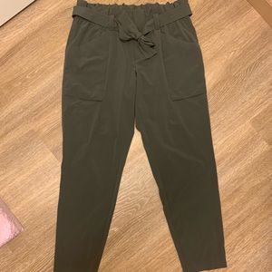 Athleta Skyline Pant! Size 10